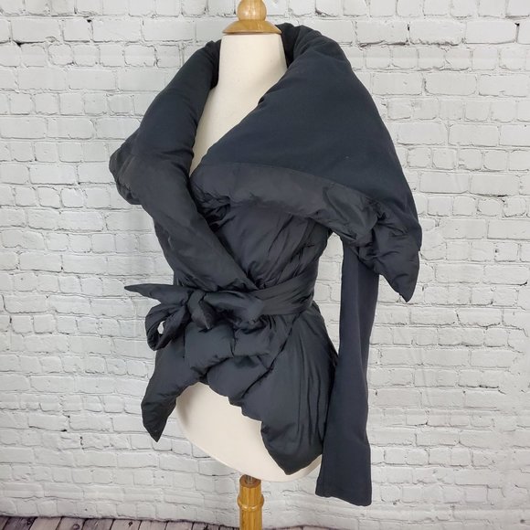 Lululemon Down To The Studio Jacket Black Puffer Wrap 6 - Picture 7 of 11